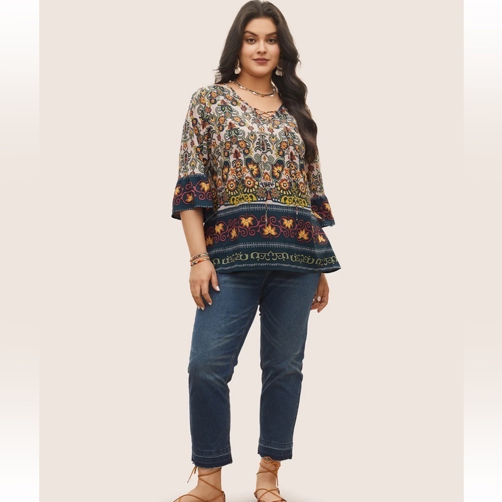 BloomChic Plus Size XL Boho Print Lace Up Bell Sleeve Blouse us14-16 - Picture 7 of 8